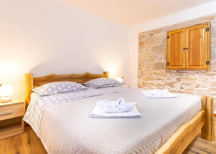 Stunning In Апартаменты Donje Rastane